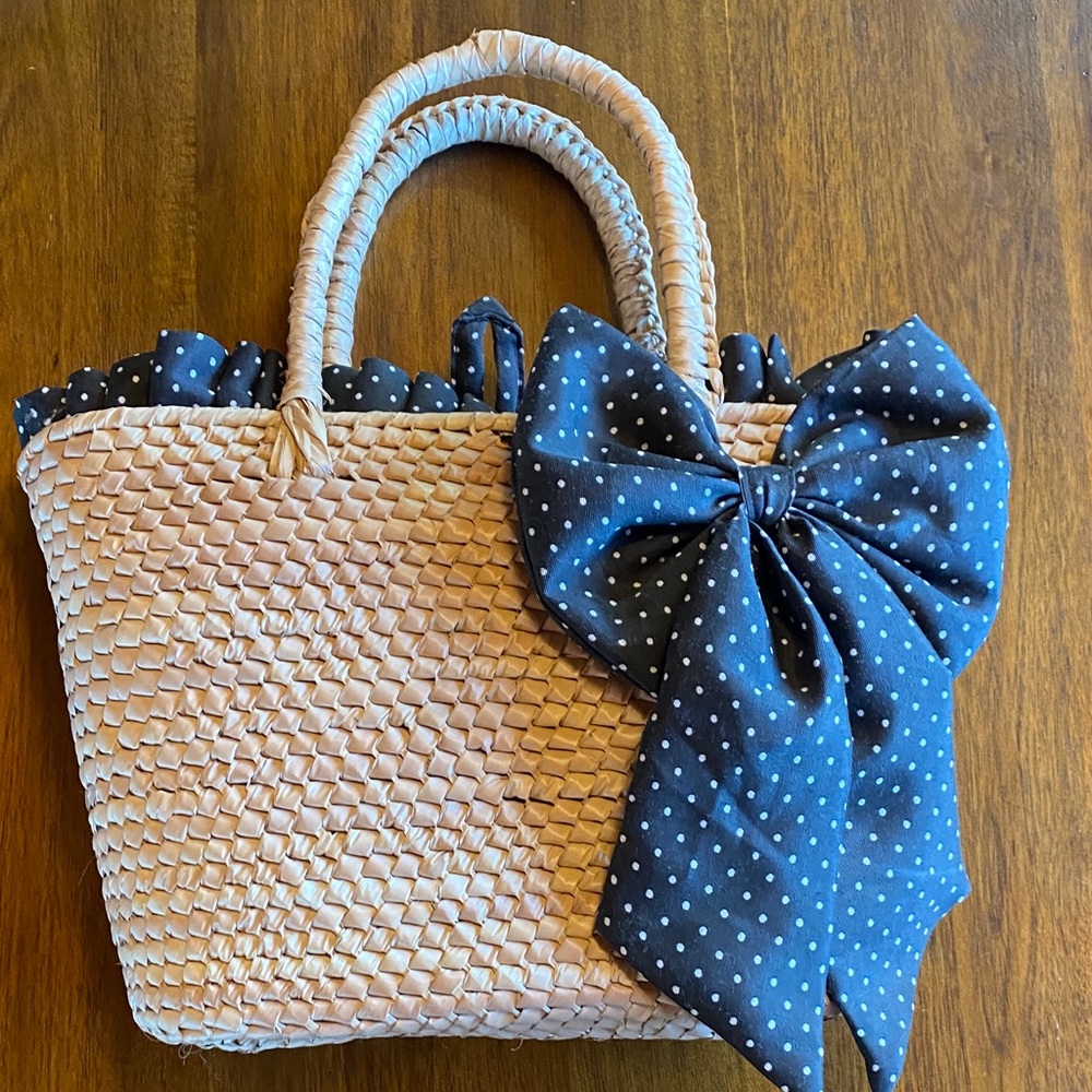 Vtg Woven Picnic Basket Bag with Blue Polka Dot Bow